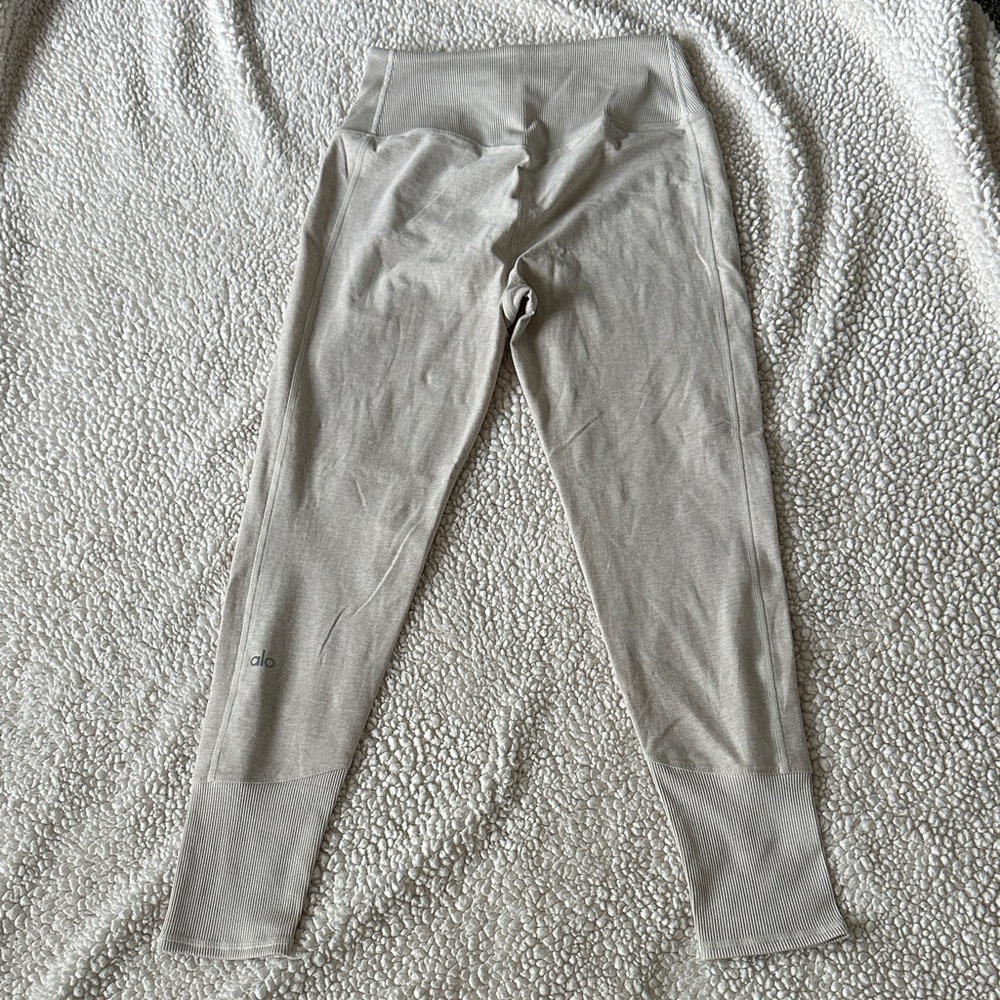 Alo Yoga 7/8 High Waist Alosoft Lounge Legging Size M Bone Heather